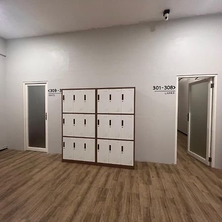 Sleep Studio Hotel City Center Surabaya Luaran gambar