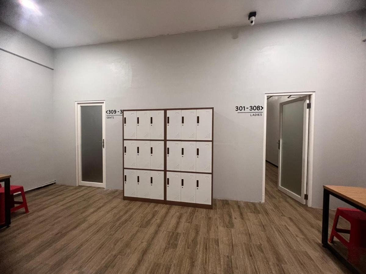 Sleep Studio Hotel City Center Surabaya Luaran gambar
