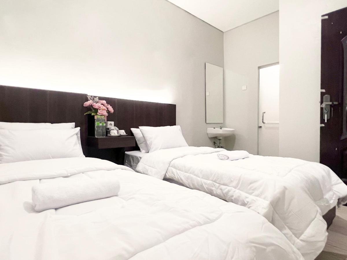 Sleep Studio Hotel City Center Surabaya Luaran gambar