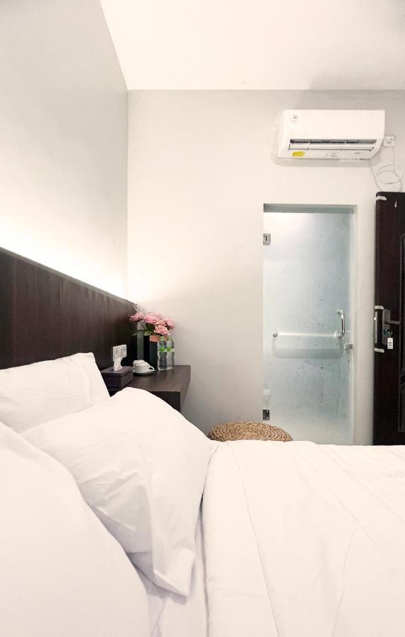 Sleep Studio Hotel City Center Surabaya Luaran gambar