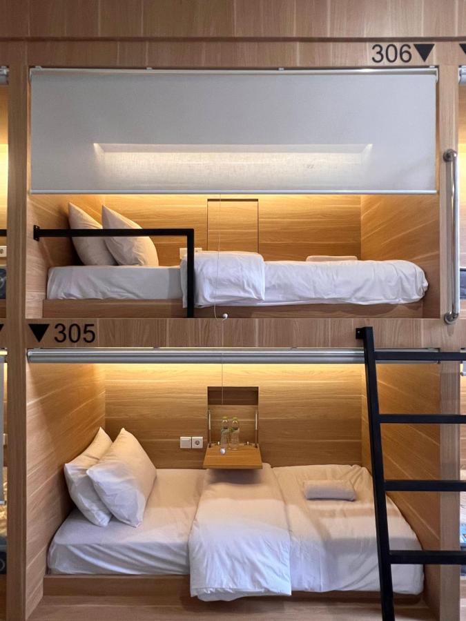 Sleep Studio Hotel City Center Surabaya Luaran gambar